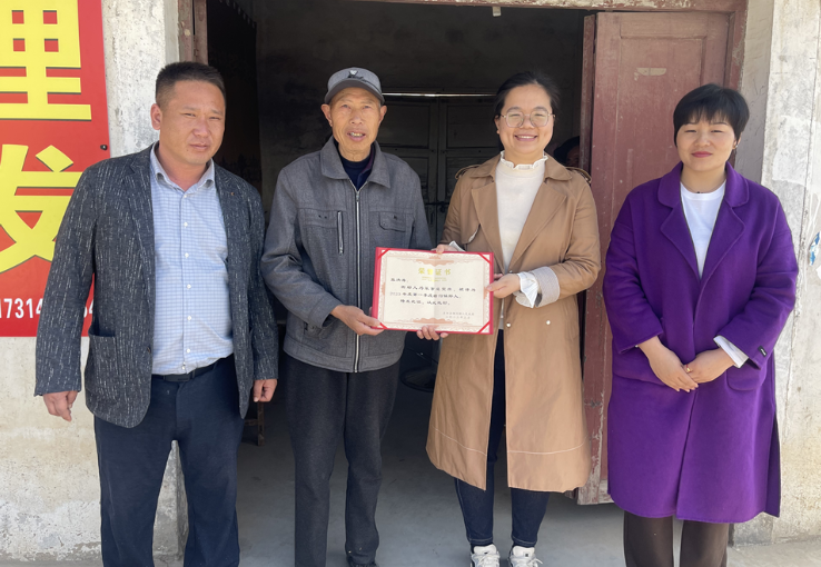 沭阳县塘沟镇：文明荣誉送上门 弘扬榜样正能量